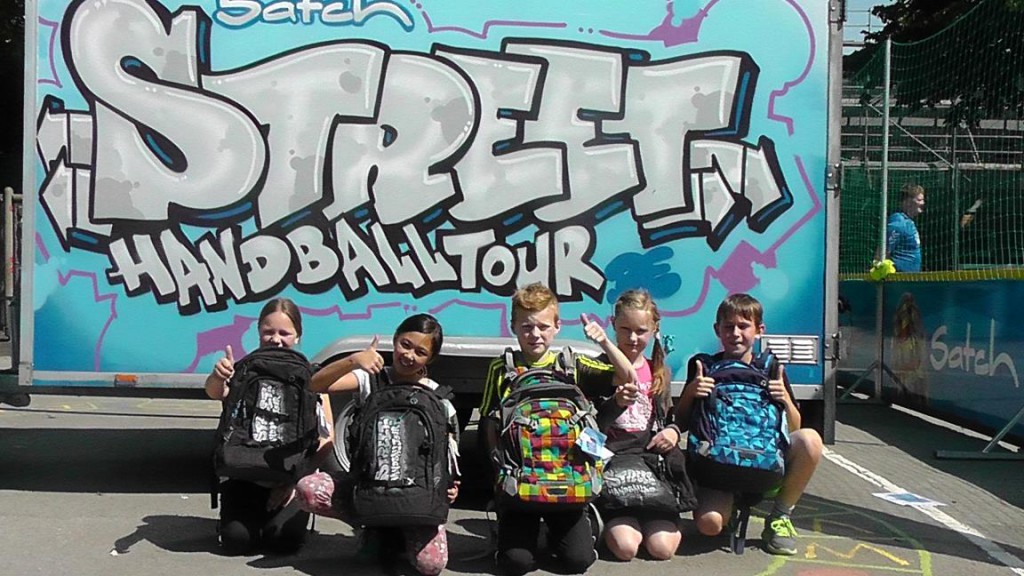 Streethandballtour 2015 » 17.06.2015 Grundschule Weier01